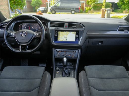 Volkswagen Tiguan Allspace 1.5 TSI AUT7 3x R-LINE 7PERS PANODAK NAVI CAMERA DIGIDASH 20 INCH-LMV PARKASSIST PDC ActivLease financial lease