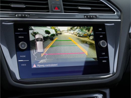 Volkswagen Tiguan Allspace 1.5 TSI AUT7 3x R-LINE 7PERS PANODAK NAVI CAMERA DIGIDASH 20 INCH-LMV PARKASSIST PDC ActivLease financial lease