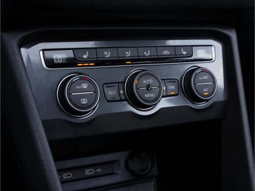 Volkswagen Tiguan Allspace 1.5 TSI AUT7 3x R-LINE 7PERS PANODAK NAVI CAMERA DIGIDASH 20 INCH-LMV PARKASSIST PDC ActivLease financial lease