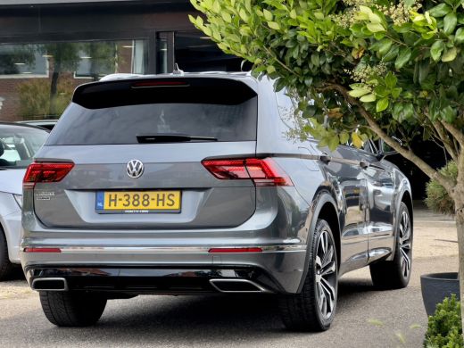 Volkswagen Tiguan Allspace 1.5 TSI AUT7 3X R-LINE.VOL-LEDER 20 INCHE NAVI CAMERA DIGI-DASH APPLE-CARPLAY LED PDC VOL-LEDER 2... ActivLease financial lease