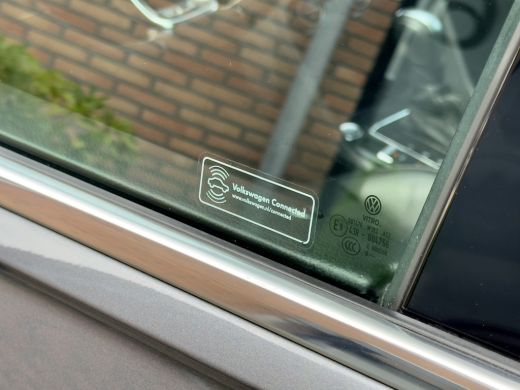 Volkswagen Tiguan Allspace 1.5 TSI AUT7 3X R-LINE.VOL-LEDER 20 INCHE NAVI CAMERA DIGI-DASH APPLE-CARPLAY LED PDC VOL-LEDER 2... ActivLease financial lease