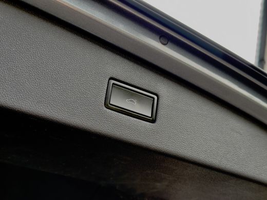 Volkswagen Tiguan Allspace 1.5 TSI AUT7 3X R-LINE.VOL-LEDER 20 INCHE NAVI CAMERA DIGI-DASH APPLE-CARPLAY LED PDC VOL-LEDER 2... ActivLease financial lease