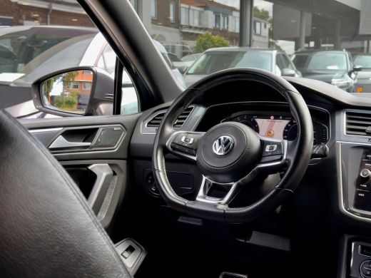 Volkswagen Tiguan Allspace 1.5 TSI AUT7 3X R-LINE.VOL-LEDER 20 INCHE NAVI CAMERA DIGI-DASH APPLE-CARPLAY LED PDC VOL-LEDER 2... ActivLease financial lease