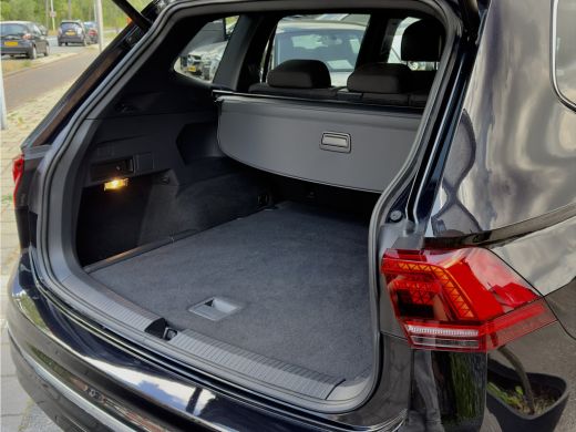 Volkswagen Tiguan Allspace 1.5 TSI AUT7 R-LINE HIGHLINE NAVI CAMERA DIGI-DASH APPLE-CARPLAY LED LMV PDC ActivLease financial lease