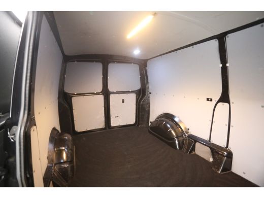 Volkswagen Transporter 2.0 TDI L2H1 | Airco | Cruise | Carplay | Navi | Parkeersensoren ActivLease financial lease