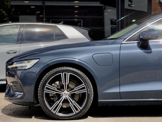 Volvo  V60 2.0 T8 AUT8 TWIN ENGINE AWD INSCRIPTION 304PK. PANODAK LEDER NAVI CAMERA DIGI-DASH APPLE-CARPLAY ... ActivLease financial lease