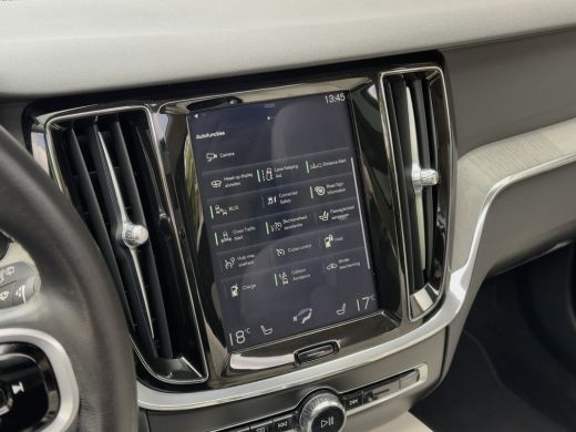 Volvo  V60 2.0 T8 AUT8 TWIN ENGINE AWD INSCRIPTION 304PK. PANODAK LEDER NAVI CAMERA DIGI-DASH APPLE-CARPLAY ... ActivLease financial lease