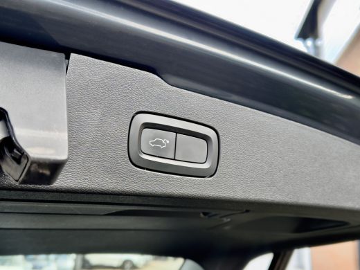 Volvo  V60 2.0 T8 AUT8 TWIN ENGINE AWD INSCRIPTION 304PK. PANODAK LEDER NAVI CAMERA DIGI-DASH APPLE-CARPLAY ... ActivLease financial lease