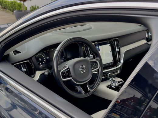 Volvo  V60 2.0 T8 AUT8 TWIN ENGINE AWD INSCRIPTION 304PK. PANODAK LEDER NAVI CAMERA DIGI-DASH APPLE-CARPLAY ... ActivLease financial lease