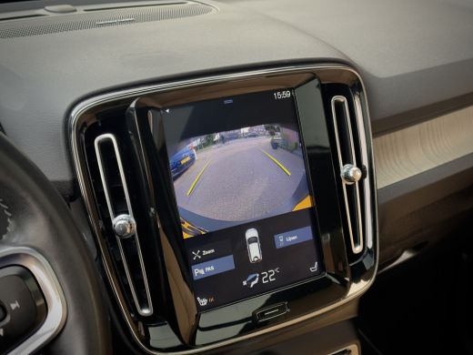 Volvo  XC40 2.0 T4 INSCRIPTION PANODAK LEDER NAVI HARMAN KARDON LED LMV PDC ActivLease financial lease