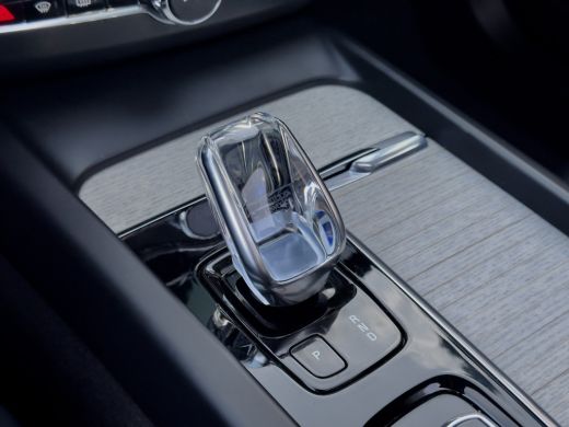 Volvo  XC60 2.0 T6 AUT8 PLUG-IN HYBRID AWD INSCRIPTION EXCLUSIVE. PANODAK LEDER NAVI CAMERA APPLE-CARPLAY DIG... ActivLease financial lease