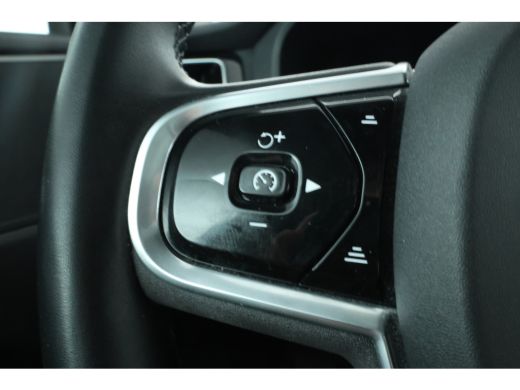 Volvo  XC60 2.0 T6 Plug-in hybrid AWD Inscription Expression Virtual, Panorama, Climate, ActivLease financial lease