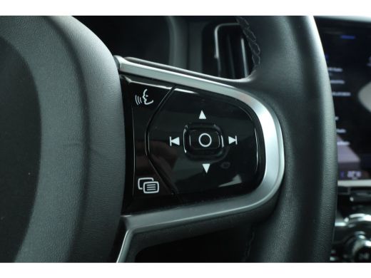 Volvo  XC60 2.0 T6 Plug-in hybrid AWD Inscription Expression Virtual, Panorama, Climate, ActivLease financial lease