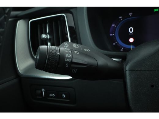 Volvo  XC60 2.0 T6 Plug-in hybrid AWD Inscription Expression Virtual, Panorama, Climate, ActivLease financial lease