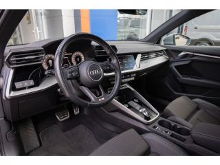 Audi A3 Sportback 35 TFSI edition one | Camera | S-line | Apple Carplay/Android Auto | Cruise control | D...