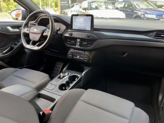 Ford Focus 1.5 AUT8 ST-LINE 150PK EcoBoost NAVI AIRCO PARK-ASSIST LED LMV PDC