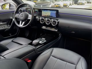 Mercedes-Benz A-Klasse 180 AUT7 LIMOUSINE SOLUTION LEDER NAVI CAMERA DIGI-DASH PDC LED LMV