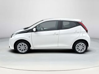 Toyota Aygo 1.0 VVT-i x-play | Apple CarPlay/Android auto | Achteruitrijcamera | Airco