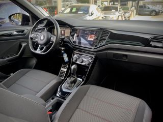 Volkswagen T-Roc 1.5 TSI AUT7 SPORT BLACK-EDITION PANODAK NAVI CAMERA DIGI-DASH APPLE-CARPLAY LED LMV PDC