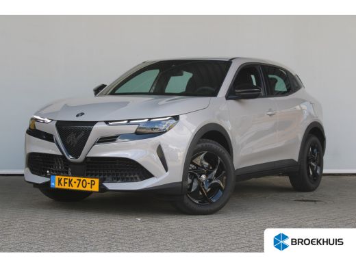 Alfa Romeo Junior 1.2 Turbo Hybrid Ibrida | Adaptieve cruise control | Full-LED | Parkeersensoren achter | Apple Ca...