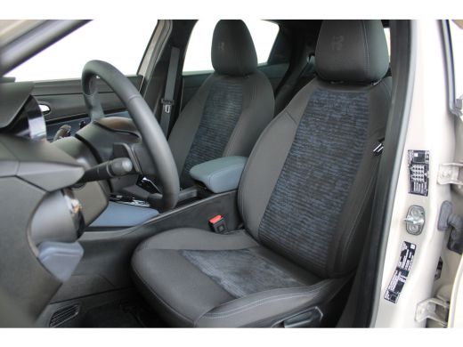 Alfa Romeo Junior 1.2 Turbo Hybrid Ibrida | Adaptieve cruise control | Full-LED | Parkeersensoren achter | Apple Ca... ActivLease financial lease