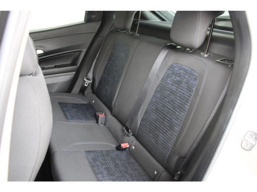 Alfa Romeo Junior 1.2 Turbo Hybrid Ibrida | Adaptieve cruise control | Full-LED | Parkeersensoren achter | Apple Ca... ActivLease financial lease