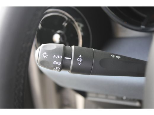 Alfa Romeo Junior 1.2 Turbo Hybrid Ibrida | Adaptieve cruise control | Full-LED | Parkeersensoren achter | Apple Ca... ActivLease financial lease