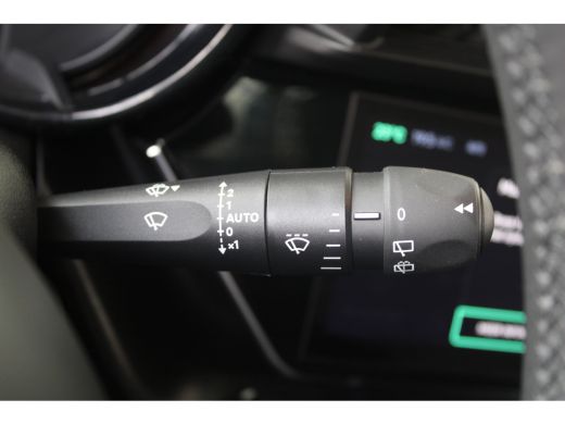 Alfa Romeo Junior 1.2 Turbo Hybrid Ibrida | Adaptieve cruise control | Full-LED | Parkeersensoren achter | Apple Ca... ActivLease financial lease