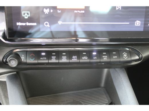 Alfa Romeo Junior 1.2 Turbo Hybrid Ibrida | Adaptieve cruise control | Full-LED | Parkeersensoren achter | Apple Ca... ActivLease financial lease