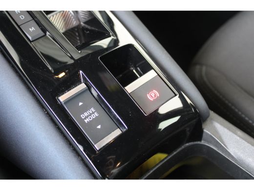Alfa Romeo Junior 1.2 Turbo Hybrid Ibrida | Adaptieve cruise control | Full-LED | Parkeersensoren achter | Apple Ca... ActivLease financial lease