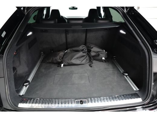 Audi Q8 60 TFSI e quattro Pro Line S Competition 490PK |  Trekhaak | Panorama Dak | Stoelverwarming\venti... ActivLease financial lease