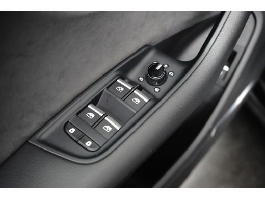 Audi Q8 60 TFSI e quattro Pro Line S Competition 490PK |  Trekhaak | Panorama Dak | Stoelverwarming\venti... ActivLease financial lease