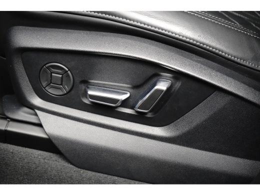 Audi Q8 60 TFSI e quattro Pro Line S Competition 490PK |  Trekhaak | Panorama Dak | Stoelverwarming\venti... ActivLease financial lease