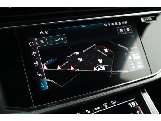 Audi Q8 60 TFSI e quattro Pro Line S Competition 490PK |  Trekhaak | Panorama Dak | Stoelverwarming\venti... ActivLease financial lease