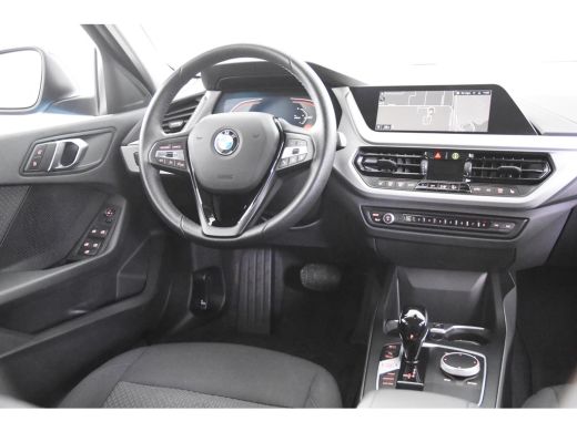 BMW 1 Serie 116i *1ste Eigenaar*Navigatie*Stoelverwarming*PDC* ActivLease financial lease