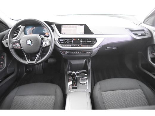 BMW 1 Serie 116i *1ste Eigenaar*Navigatie*Stoelverwarming*PDC* ActivLease financial lease
