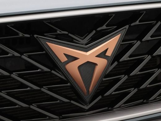 CUPRA Formentor 1.4 e-Hybrid 204 Pk | Stoel/Stuur Verwarming | Panoramadak | Full LED | Adaptive Cruise | Navigat... ActivLease financial lease