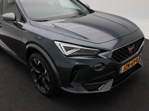 CUPRA Formentor 1.4 e-Hybrid 204 Pk | Stoel/Stuur Verwarming | Panoramadak | Full LED | Adaptive Cruise | Navigat... ActivLease financial lease