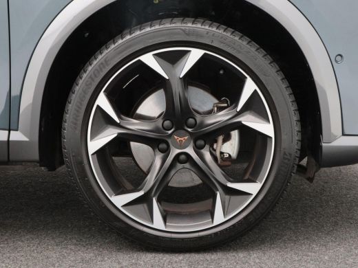 CUPRA Formentor 1.4 e-Hybrid 204 Pk | Stoel/Stuur Verwarming | Panoramadak | Full LED | Adaptive Cruise | Navigat... ActivLease financial lease