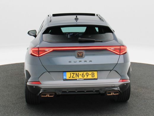 CUPRA Formentor 1.4 e-Hybrid 204 Pk | Stoel/Stuur Verwarming | Panoramadak | Full LED | Adaptive Cruise | Navigat... ActivLease financial lease