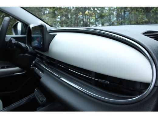 Fiat 600 Hybrid La Prima 145 | Achteruitrijcamera met 180&deg; Area view | Adaptive cruisecontrol (Adaptive Cr... ActivLease financial lease