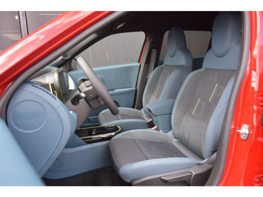 Fiat Grande Panda 1.2 Hybrid Icon Style Automaat 8 Jaar garantie! | Navigatie by App | Parkeersensoren v/a | Cruise... ActivLease financial lease