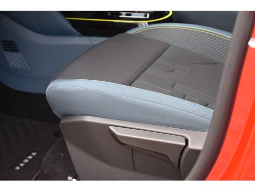 Fiat Grande Panda 1.2 Hybrid Icon Style Automaat 8 Jaar garantie! | Navigatie by App | Parkeersensoren v/a | Cruise... ActivLease financial lease