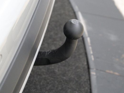 Ford Focus 1.0 EcoBoost Hybrid Active | Stoelverwarming | Trekhaak | Camera | Stuurverwarming | Carplay | Ke... ActivLease financial lease