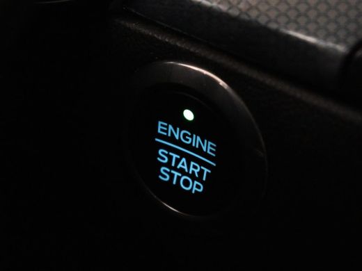 Ford Focus 1.0 EcoBoost Hybrid Active | Stoelverwarming | Trekhaak | Camera | Stuurverwarming | Carplay | Ke... ActivLease financial lease