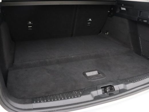 Ford Focus 1.0 EcoBoost Hybrid Active X | Carplay | Navigatie | Full LED | Keyless | DAB | Digital Cockpit |... ActivLease financial lease