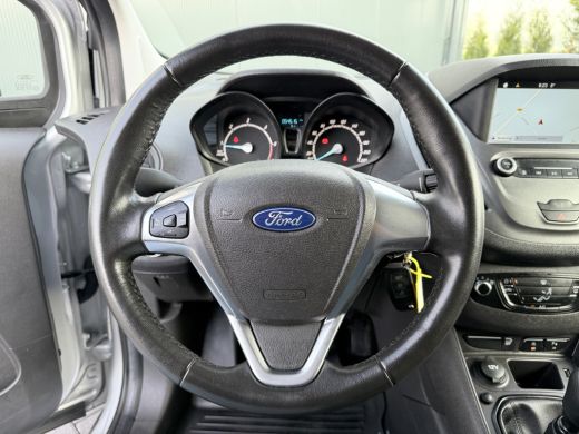 Ford Transit Courier 1.5 TDCI / 1e EIGENAAR / 54.515 KM ! / AIRCO / PDC / NAVI / DAB ActivLease financial lease