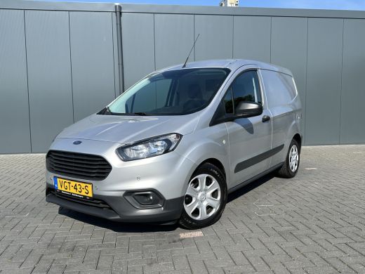 Ford Transit Courier 1.5 TDCI / 1e EIGENAAR / 54.515 KM ! / AIRCO / PDC / NAVI / DAB ActivLease financial lease