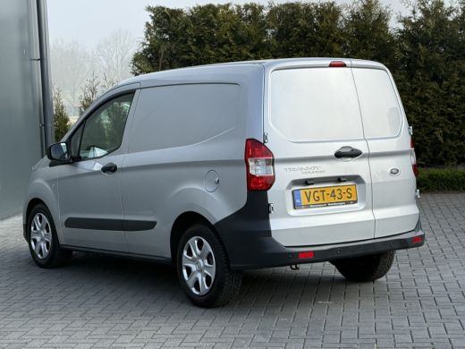 Ford Transit Courier 1.5 TDCI / 1e EIGENAAR / 54.515 KM ! / AIRCO / PDC / NAVI / DAB ActivLease financial lease