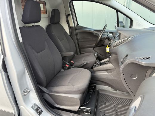 Ford Transit Courier 1.5 TDCI / 1e EIGENAAR / 54.515 KM ! / AIRCO / PDC / NAVI / DAB ActivLease financial lease